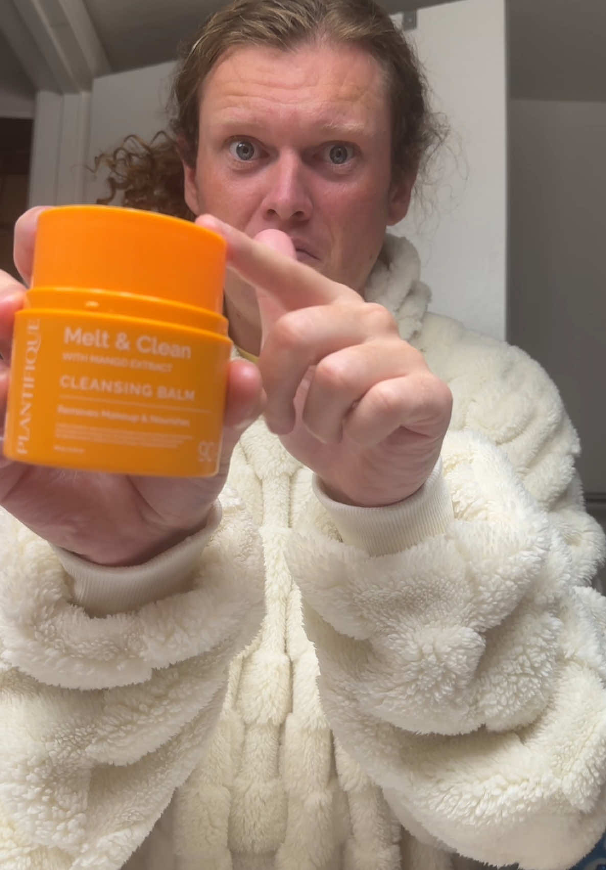 The make-up remover, nourishing balm is so refreshing and smooth!! 