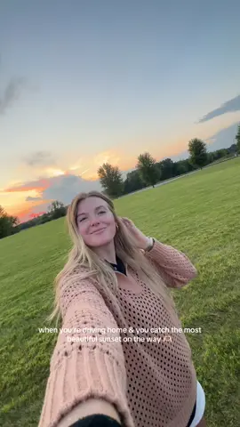The best part about MN summers is the sunsets 🌅 #sunsets #minnesota #OOTD #summertime #sunsetlover 