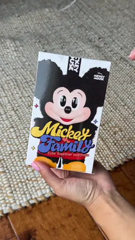Disney kid turned Disney Adult🤪 #popmart #mickeyandfamilypopmart #mysterybox #unboxing #disney 