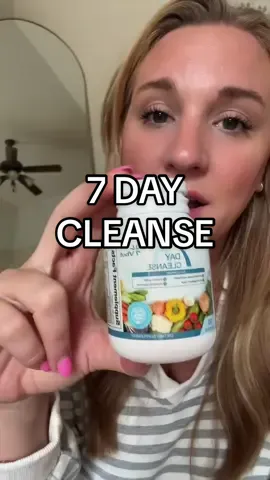 Less bloating. Less 💩 in your colon. Wins all around people! Everyone should be doing a cleanse at some point to get rid of the toxins 👏🏼 #cleanse #bloating #guthealth #colonhealth 