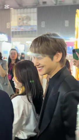 Đẹp trai xỉu mấy bà ơi😍 Ảnh cao ảnh trẻ dã man #beautysummit #kimbum #vietnam 