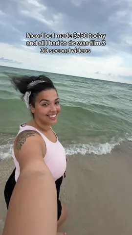 Love when I have to go to the beach to film ✨🐚🦀🦪🌊 #ugcforbeginners #ugcjourney #ugccreator #ugctips 