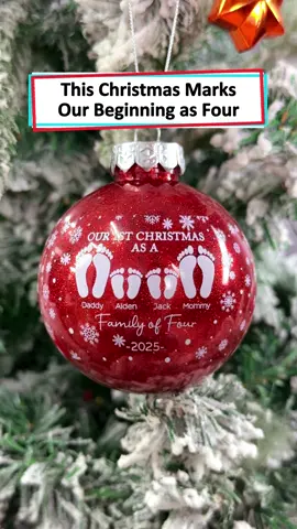 Our first family Christmas shines on this ball ornament 👶💖 #wanderprints #personalized #gifts #christmas #familygift