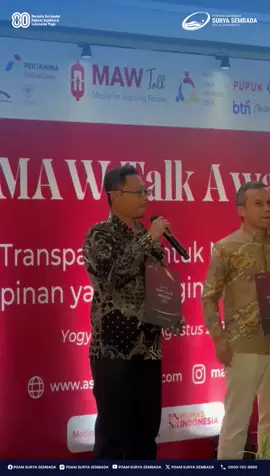 🏆✨ Perumda Air Minum Surya Sembada Kota Surabaya Raih Penghargaan di The 5th MAW Talks Awards 2025 ✨🏆 Perumda Air Minum Surya Sembada Kota Surabaya menerima penghargaan sebagai Lembaga Bisnis Berpengaruh pada ajang bergengsi The 5th MAW Talks Awards 2025 yang digelar pada hari Kamis, 28 Agustus 2025, di Yogjakarta. Penghargaan ini diterima oleh Wafiyudin, S.T., selaku Manajer Senior Perencanaan dan Pengembangan. Dalam kesempatan tersebut, beliau menyampaikan bahwa penghargaan ini menjadi penyemangat bagi Perumda Air Minum Surya Sembada untuk terus berinovasi dan meningkatkan pelayanan prima kepada seluruh pelanggan. 💧💙 MAW Talk Awards (MTA) sendiri merupakan puncak tahunan dari kegiatan MAW Talk yang diadakan sebagai bentuk apresiasi terhadap tokoh di bidang Media, Public Relations (PR), dan Kepemimpinan.  #MAWTalksAwards2025 #PDAMSuryaSembada #AirUntukSurabaya #PelayananPrima #BeritaPDAMSby