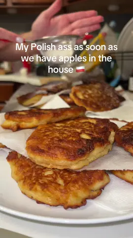 Apples in the house = racuchy drożdżowe every time🤍🤍🇵🇱 Let me know if you guys would like the recipe!! #polishfood #apples #EasyRecipe #racuchy 