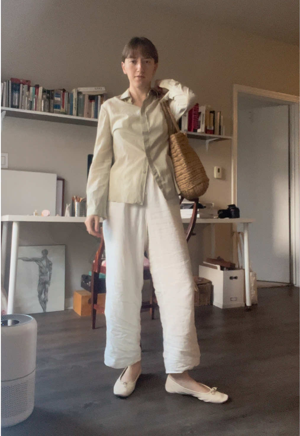 @J.Crew bag + pants are cute  #romanticizeyourlife  #jcrew  #personalstyle  #aeyde  #fallfashion 