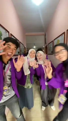 Terakhirr bikin konten dengan pak kepala desa dan jajarannya🥺 #unigalciamis #kknunigal #kkn2025 #desajalatrang #fyp 