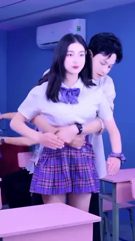 university life 🧬🧬  #linhchi #viralvideo #unibersityvibes #foreyoupage_trending #china @🎀♡𝐊𝐨𝐨𝐤𝐢𝐞᭄𝐚𝐟𝐚_♡🎀 