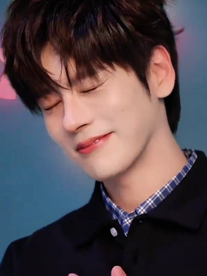 อย่ายิ้มตาตี๋แบบนั้นใจมันจะไม่ไหวแล้วนะ💕🥰หล่อละลายมาก#เว่ยเจ๋อหมิง #weizheming #mileswei #ดาราจีน🇨🇳 #ฟีดดดシ 