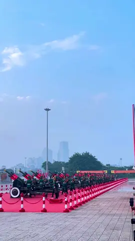 May mắn hôm nay khối diễu hành tập tại sân vận động Mỹ Đình đã tận mắt thấy màn “ Pháo Lễ “ 💐💐💐#a80 #viral #xuhuong #dieuhanh 