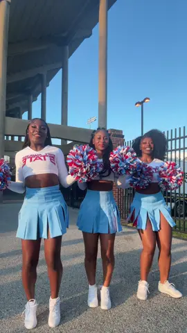 Let’s go stateee #dsucheer #delaswarm @lashae <3 @DEJ 