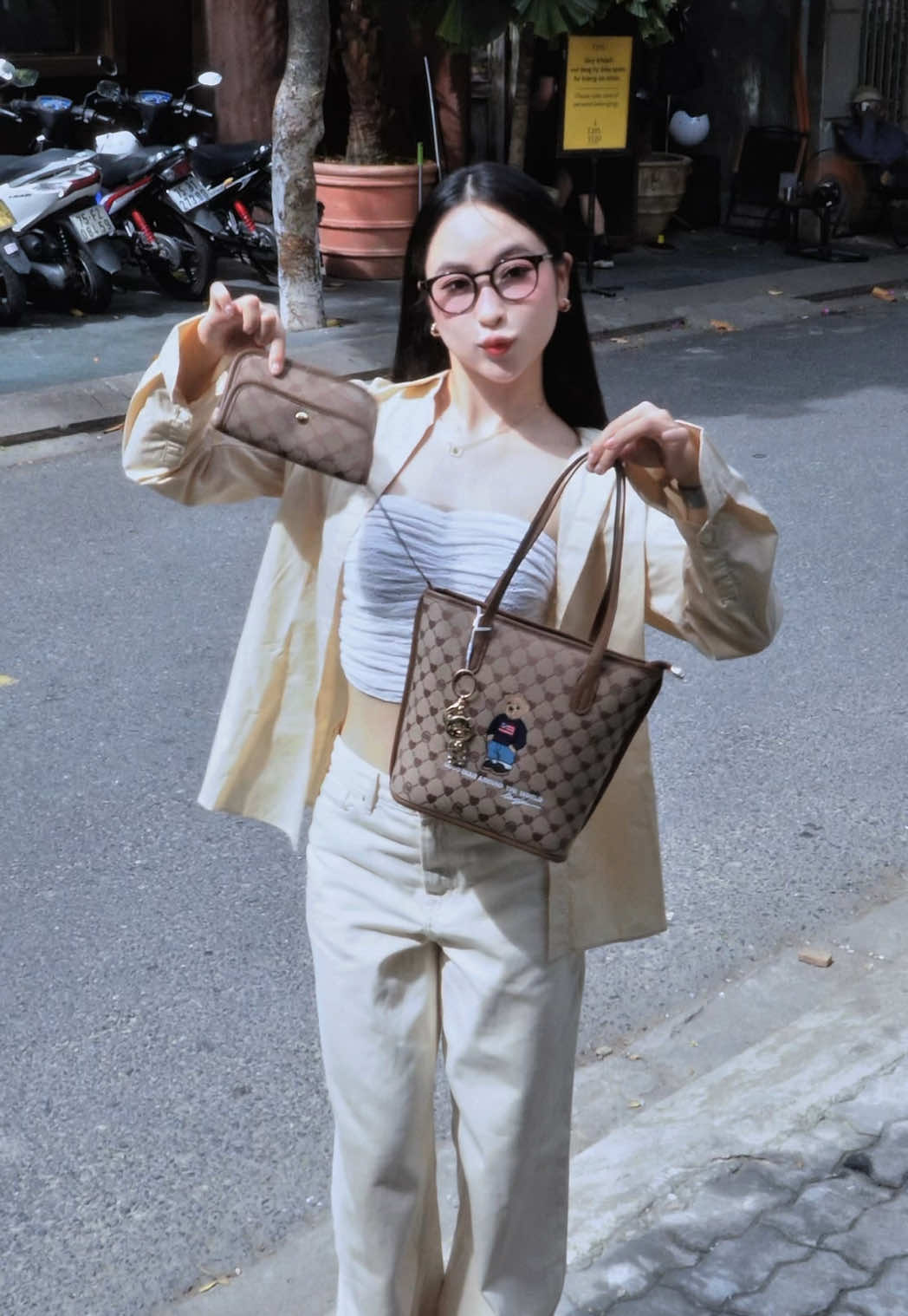 Tote này xinh quá 🤍🐻 #reviewtuixach #ttwnbear #ttwnbearvietnam #ttwnbearmall #tuitotebag 