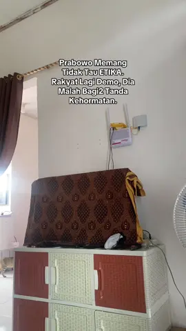 Tutup Saja Terus Mata Dan Telingamu. Dan Tetap Jalan apa yang kamu ingin Lakukan.#fyp #viral #muak 