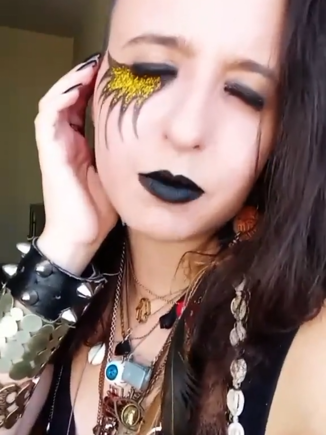 Some Ke$ha vibes 👁️✨🖤 @Kesha #barbarasisti #kesha #keshaanimal #animal #tiktok 