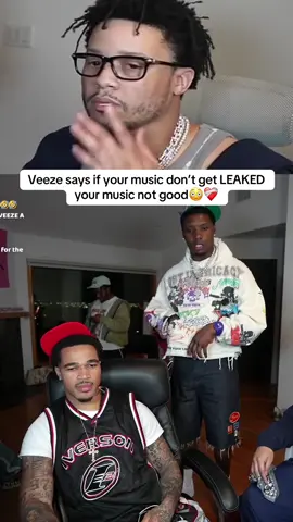 Veeze says if your music don’t get LEAKED your music not good😳❤️‍🩹#fyp #viral #plaqueboymax #veeze 