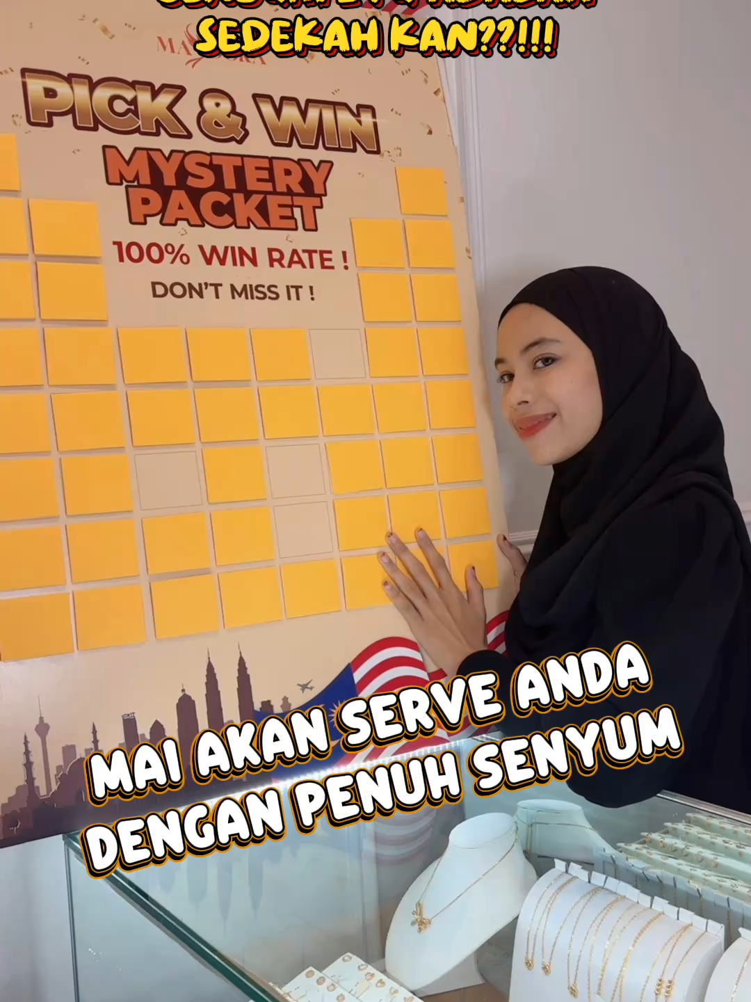 SENYUM KAN ITU ADALAH SEDEKAH!!! BOSS NAMPAK TAK SAYA TENGAH SENYUM NI!!! #masdora #masdoramalaysia #emasmurah #emas #merdeka #gold #cincin916 #emas916 #emas999 #customer #goldrings #cincinhg #pov #funny #works #boss