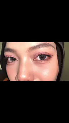 Gak bisa moveon dari look ini 😅🤏🏻🤏🏻🥰#fyp #makeup 