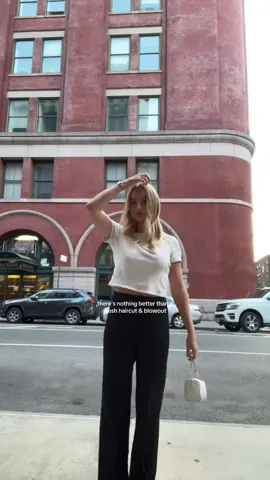 These satin pants too >