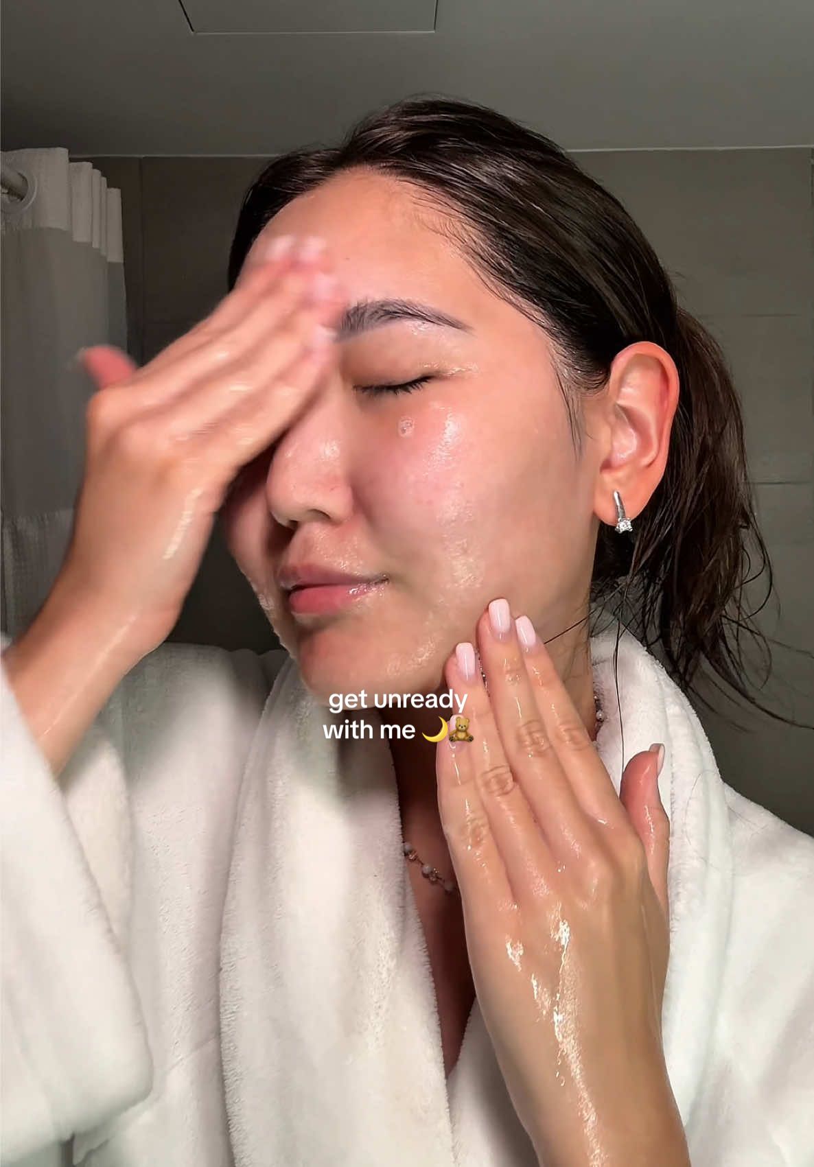 my personality truly shines in this one🤣🤌🏼 my go-to night time routine 🤍🧖🏻‍♀️ i always get so excited about it!!  products used: @ELEMIS fig cleansing balm  @mixsoon foaming cleanser  @rhode skin glazing milk  @Bubble Skincare hyalorunic acid serum & moistrizer  @darphinuk eclat sublime serum @Abib Cosmetics lip mask @medicube global facial spray  #skincare #nightroutine #glasskin #glowyskin #getunreadywithme 