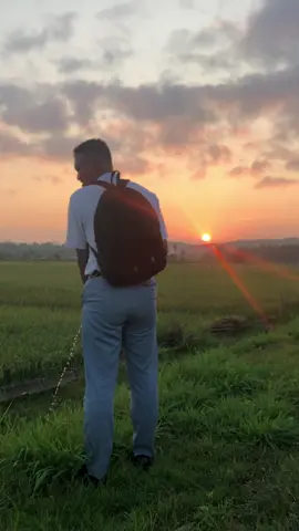 nguyuh estetik😭😭😭#promomakangajian #masukberanda #sunsetlover #sunsetvibes #sadstory 