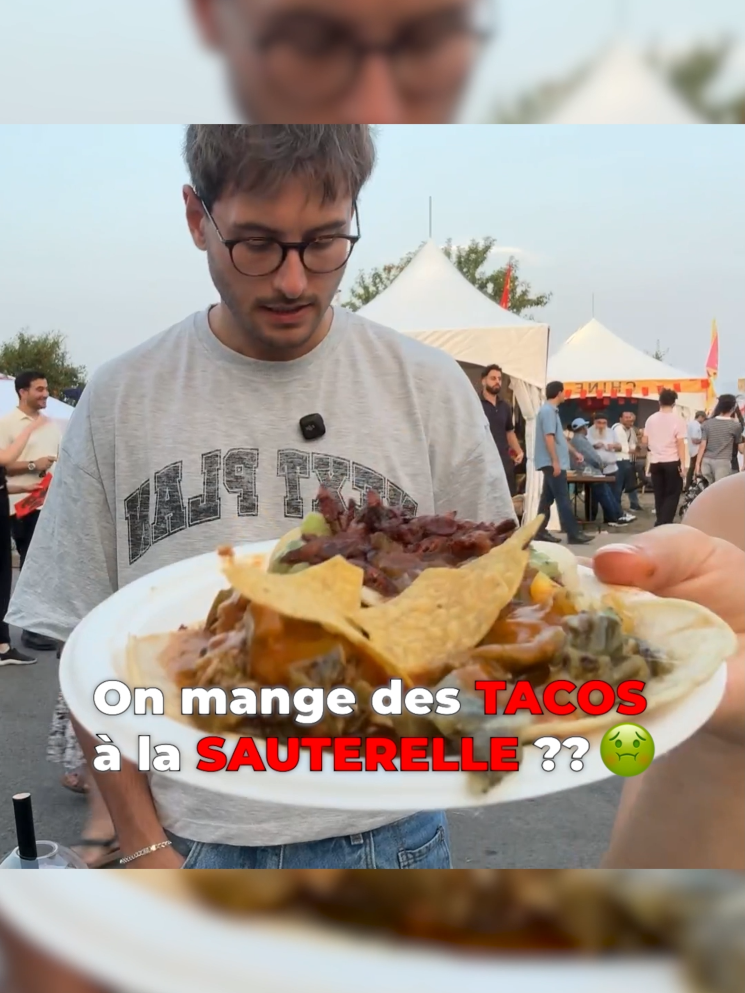 ON TESTE UN TACOS À LA SAUTERELLE ! #couple #food #foodreview #irl #quebec #twitchfr #pourtoi #qc