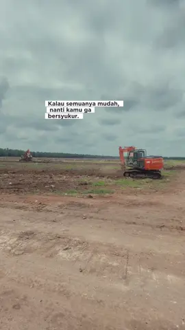 #CapCut Jangan lupa bersyukur ketua ketuaku🤲🤲 #fypシ゚ #foryoupage #xybca #excavator #hitachi #fylpシ #moots? #masukberanda 