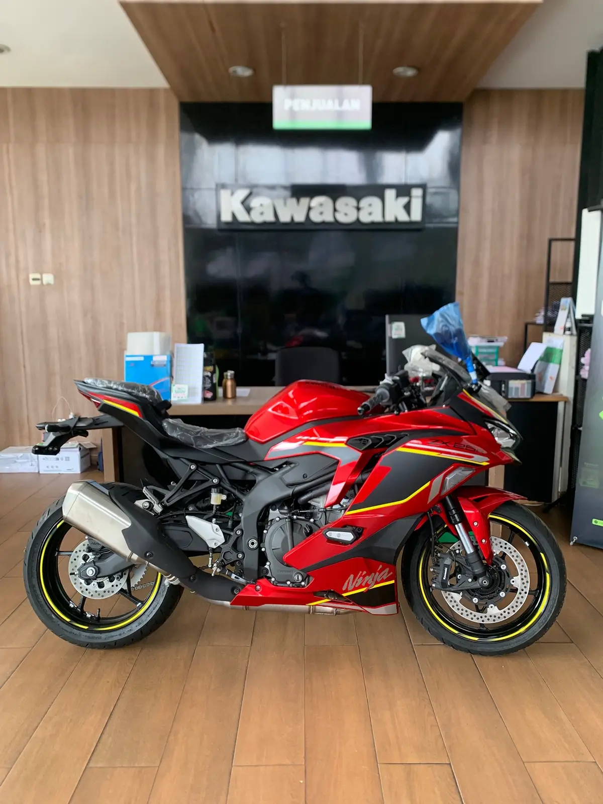 Ninja ZX-25R ABS NIK 2024 Pembayaran Bisa Cash / Kredit Syarat Kredit Cukup KTP dan KK  Area Jabodetabek 📍Lokasi Dealer  Kawasaki Grand Depok City (GDC) Info & Promo Wa 📲 Yusuf (0896-5010-6131) #kawasaki  #ninja  #zx25r  #fypage  #promo 