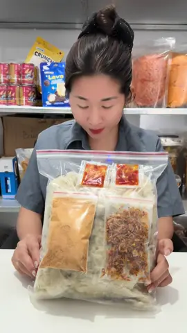 Có 25k kèm topping nha #myymet52 #xuhuong #anvat #banhtrang #banhtrangphoisuong #banhtrangphomai #banhtrangubo 