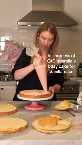 Full process of @QTCinderella’s cake for @vanilla !! Footage from QtCinderella Vods on yt #qtcinderella #vanillamace #cake #cakedecorating #fyp 