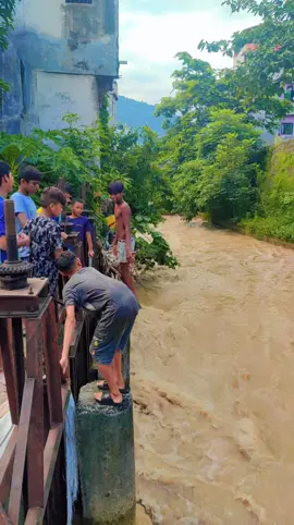रहर लाग्दो उमेर, सम्झना मात्र रहयो ।। #butwalmuser ❤️❤️
