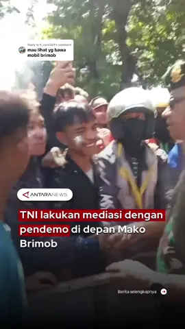 Replying to @K_conk369 Marinir tengah melakukan mediasi dengan demonstran di depan Mako Brimob, Kwitang, Jakarta. Untuk itu, arus lintas menuju Kwitang ditutup mulai dari kawasan Tugu Tani. Kendaraan yang akan lewat dialihkan lewat jalur alternatif ke arah Cikini. Selalu hati-hati ya sahabat Antara. #demo #Jakarta #Kwitang #kondisiterkini #demoDPR #MakoBrimob #Brimob #tiktokberita #fyp #longervideo 