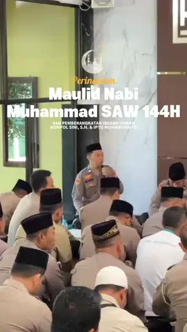 Polres Magetan menggelar peringatan Maulid Nabi Muhammad SAW 1447 H tahun 2025 yang dilaksanakan dengan khidmat. Kegiatan ini menjadi momentum untuk meneladani akhlak Rasulullah SAW sekaligus memperkuat keimanan dan kebersamaan. Dalam kesempatan ini, juga dilaksanakan pelepasan keberangkatan ibadah umroh anggota Polres Magetan, yaitu: ✨ KOMPOL SINI, S.H. (Kabagops) ✨ IPTU MUHNIRIYANTO (Kasat Binmas) Semoga perjalanan ibadah ini berjalan lancar, mendapatkan keberkahan, serta kembali dengan predikat Umroh yang mabrur. @erikbangun_38 @38setia_akpol2006 @divisihumaspolri @spripimpoldajatim @spripim.polri  @humaspoldajatim #humaspolri #humaspoldajatim #listyosigitprabowo #kapoldajatim #poldajatim 