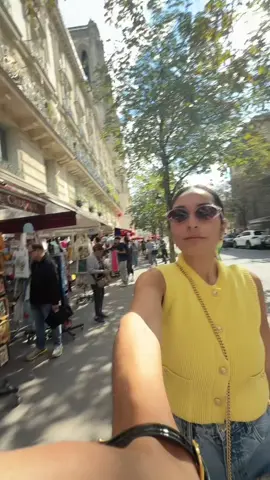 Vintage shopping in Paris #lemaraisparis #vintageshopping #thrifting #freepstarparis #paris 