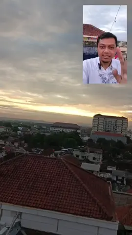 ‎The Cube Hotel Yogyakarta, salah satu rekomendasi Hotel di daerah prawirotaman yogyakarta, yang lokasinya dekat dengan pusat keramaian Malioboro, kraton dan alun-alun yogyakarta. dengan jarak sekitar 15 menit naik kendaraan.  ‎#staycationakhirpekan  #Jelajahakhirpekan  ‎#healingbarengkeluarga  ‎#Selamibudaya #thecubehoteljogja 