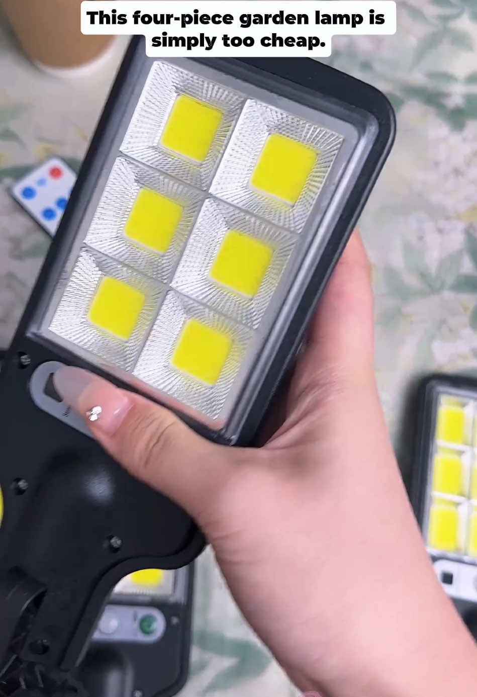 Don’t miss out on this garden light!#fyp  #Outdoors #gardenlights  #tiktokshop #laborday 