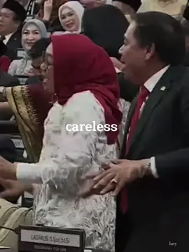 song: MAMA - EXO When the people speak louder, but the government stays careles. Indonesia deserves better than silence and ignorance scr: metropolitan.id tempo.co parjooo88 rection.perdinan and article #Indonesian #government #dpr #demo  #exo 