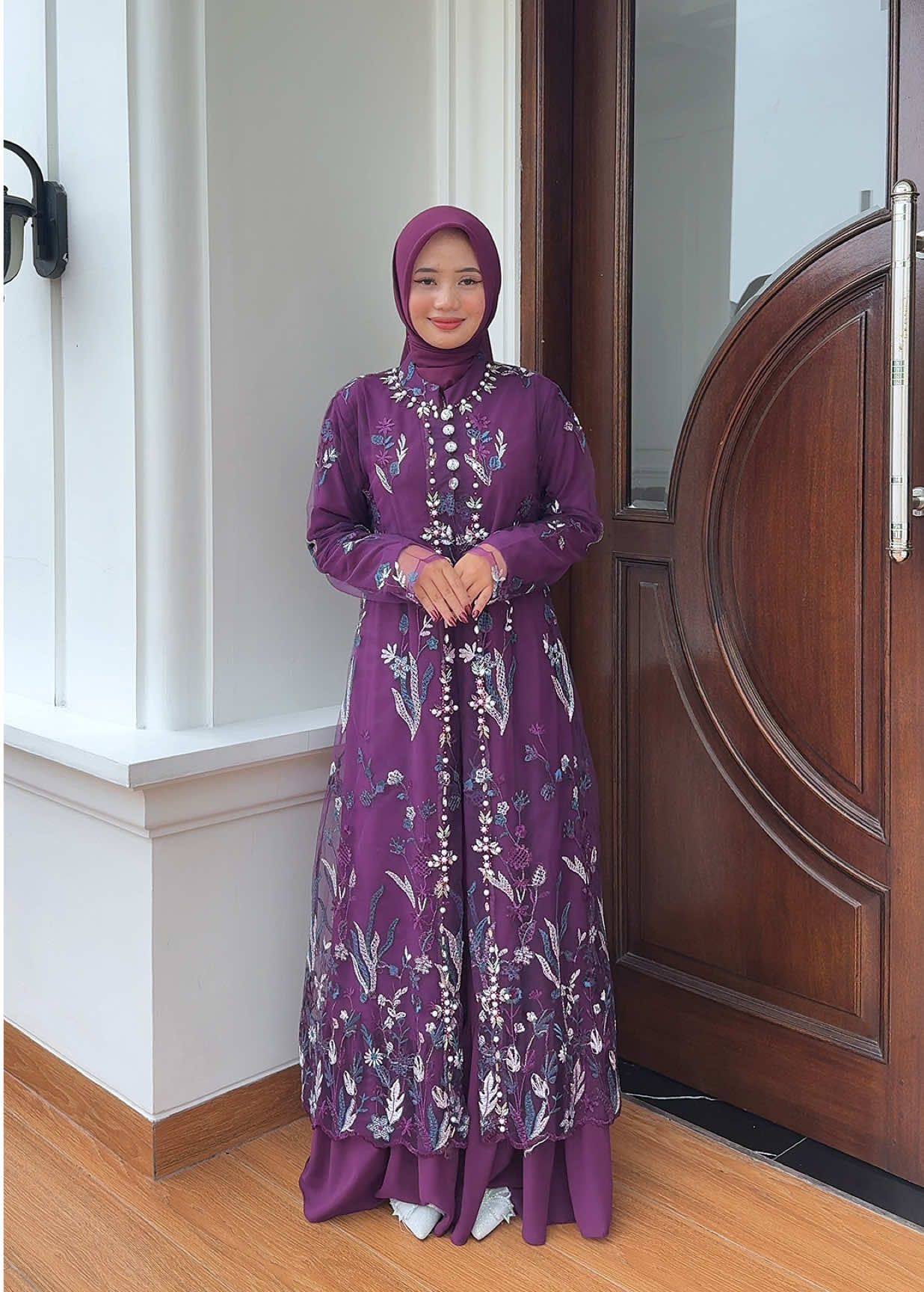 Varian WINE 💜💟 #promomakangajian #promoguncang99 #kebayamodern #kebaya #dresskebaya 