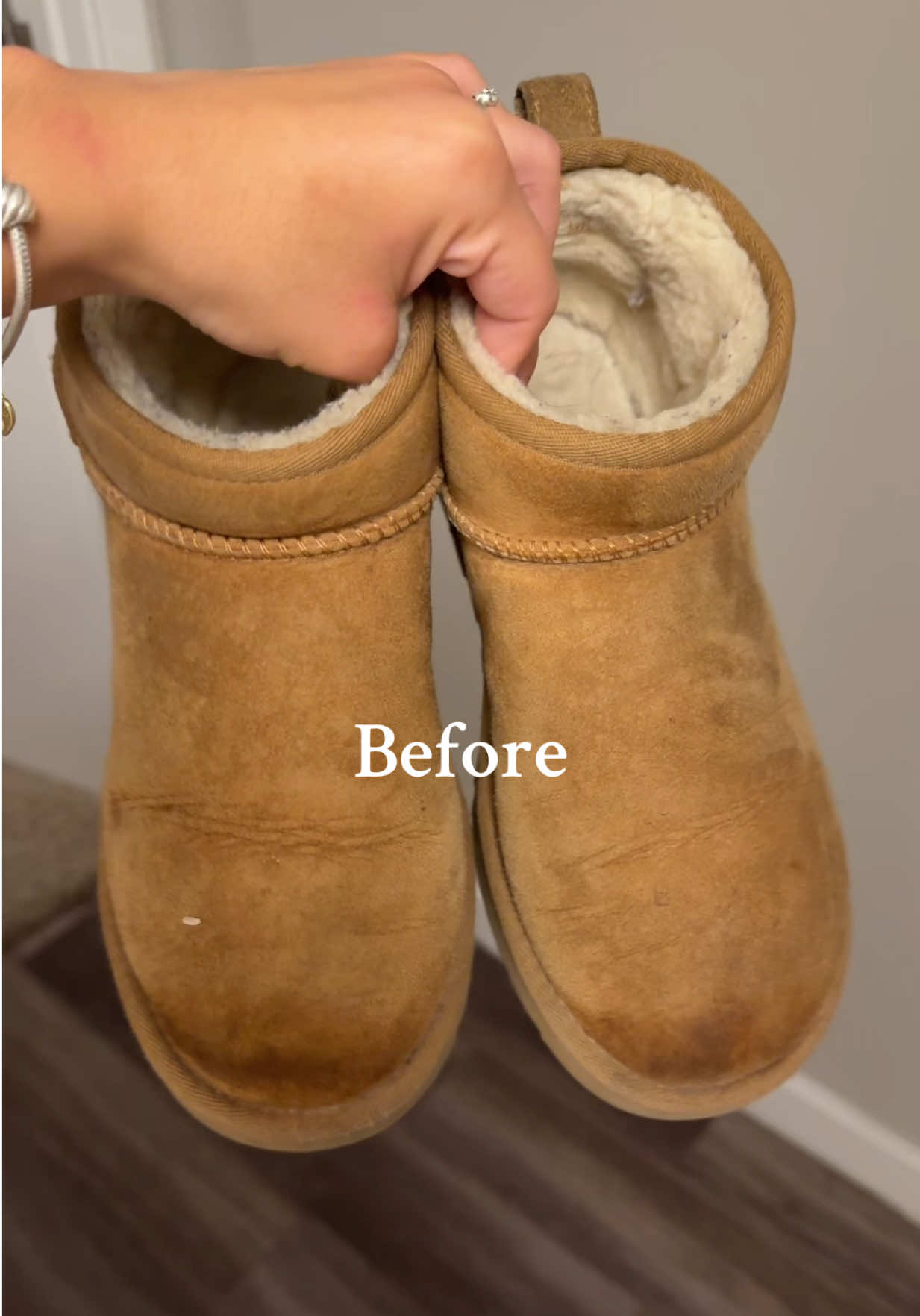 this suede cleaner works wonders I thought my uggs were done for 🥹😣🧡 #suedecleaner #uggs #uggswaterstain #fall 
