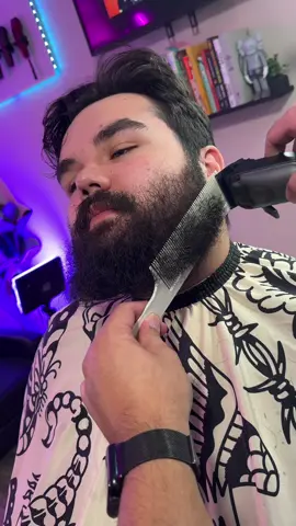 Beard Trim #beard #hairtok #hair #hairstylistsoftiktok 