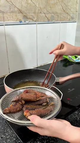 Khay ráo dầu hạn chế dầu mỡ #thuychieuedit #xuhuong #khayraodau #luoilocdau 