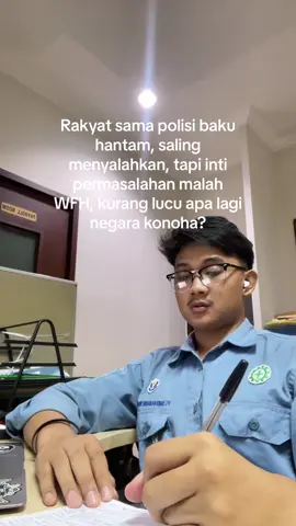 Ntar kalau rakyat sama polisi nya mati bertempur yang menang siapa? Jadi flashback sama politik Devide et Impera.