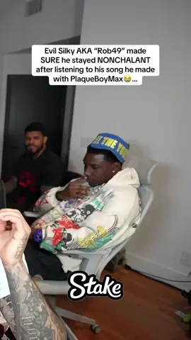 Evil Silky AKA “Rob49” made SURE he stayed NONCHALANT after listening to his song he made with PlaqueBoyMax😭… #plaqueboymax #rob49 #5star 