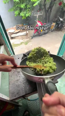Khởi động ngày mới !!!🔥👨‍🍳 #comchien #nhatrang #sinhvien #comchienduyhoai 