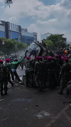 Jakarta 29-08-2025#demodpr #dpr #brimob #tniindonesia🇮🇩 #demo 