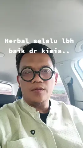 3 Kasta jamu/ herbal/alami... 1. Jamu : belum diteliti 2. Herbal terstandar, lebih aman, lebih efektif , SDH ada penelitian pre klinik 3. Fitofarmaka : Paling aman, paling efektif, SDH teruji secara klinik..#jamu #herbal #herbalmedicine #fitofarmaka #obatkimia 