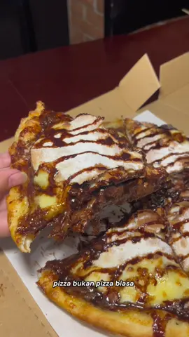 Buruan beli  vouchernya di tag Lokasi video ini yah! #nexentertainment #dominospizza  #nexdominospizza #promomakangajian🥰 #nexent 