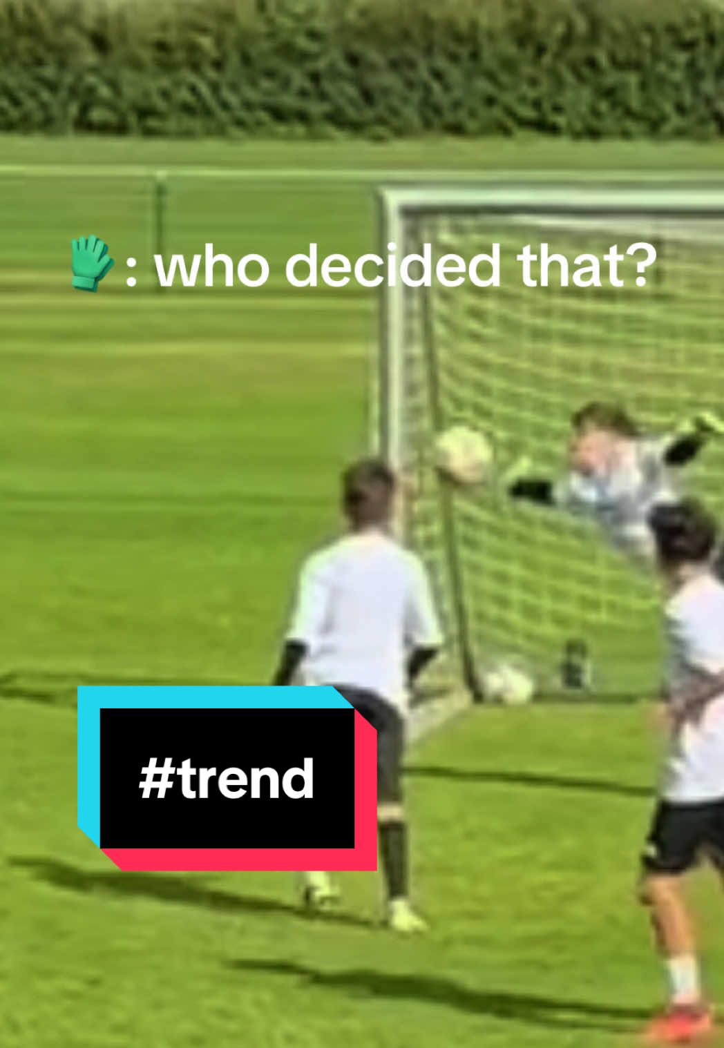 Who decided that? #trend #goalkeeper #jasper #no1 