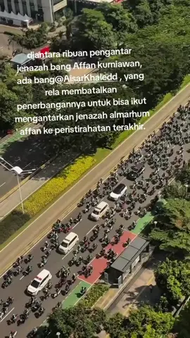 rela membatalkan penerbangan , untuk bisa mengantarkan jenazah Affan kurniawan@AisarKhaledd #aisarkhaledd #foryou #fyp 