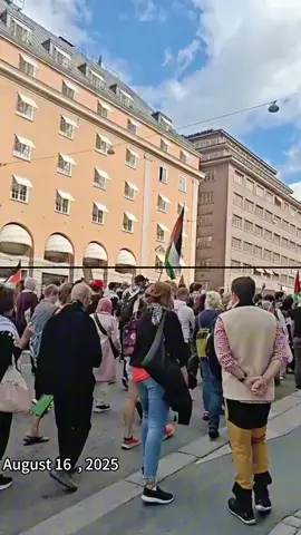 Footage from Kuwait: People of all ages participated in this event in support of Gaza. #KuwaitUpdates #Solidarity #HumanitarianCare #LiveFromTheScene