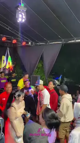 Awas aja salfok ning wong joged🤣   #indahwaty #goyangdigeboymass #fyp #masukberanda #tarling_indramayu_cirebon 